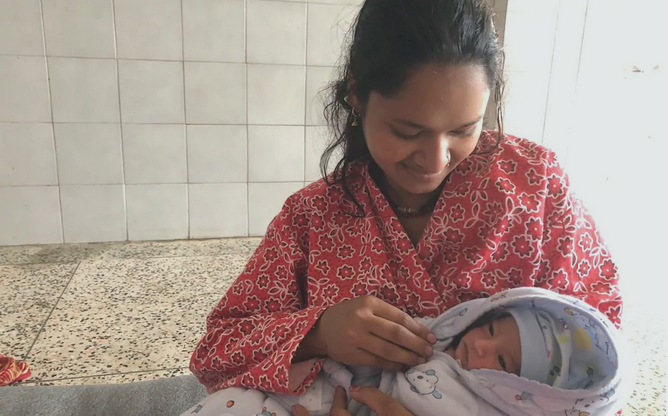 NUMBER OF WOMEN GIVING BIRTH IN HOSPITAL FELL BY HALF IN NEPAL